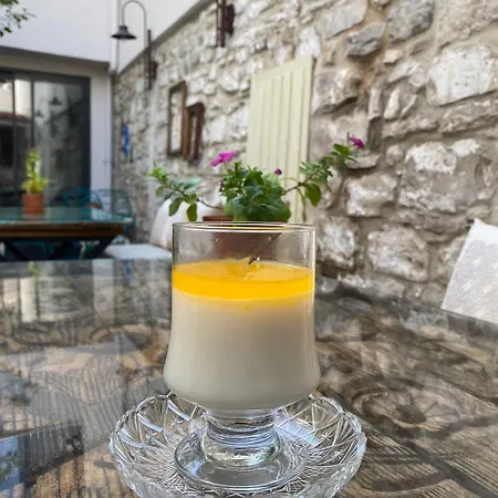 Sakli Tas Hotel Urla