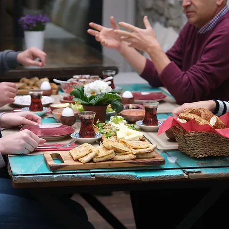 Sakli Tas Отель Урла