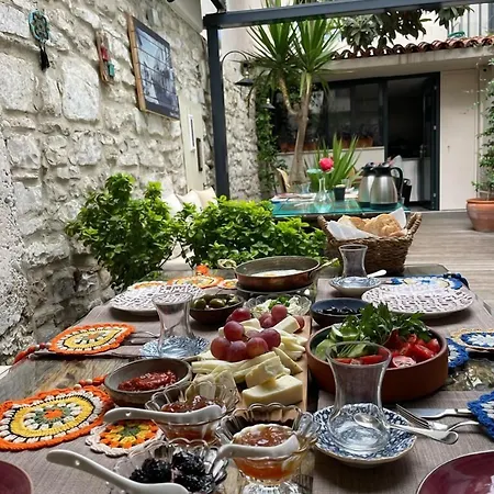 Sakli Tas Отель *