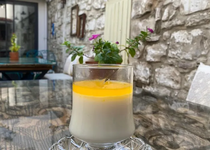 Sakli Tas Hotel Urla