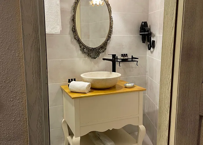 Hotel Sakli Tas Urla